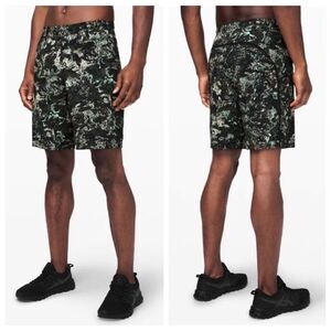 Lululemon Men’s Pace Breaker Lined Shorts 9” L Camo Green Multi